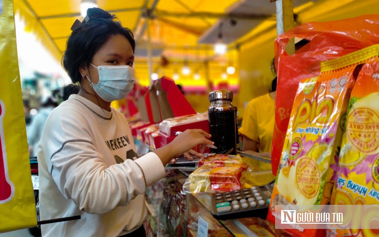 Dân sinh - Tp.HCM: Bánh trung thu 'hút khách' những ngày cận Rằm tháng 8 (Hình 6).