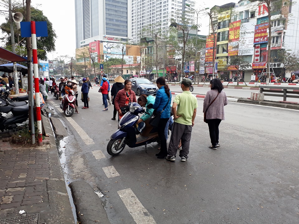 Xã hội - Phật tử đi chùa bị 'chặt chém' vé gửi xe và phí 'trên trời' (Hình 3).