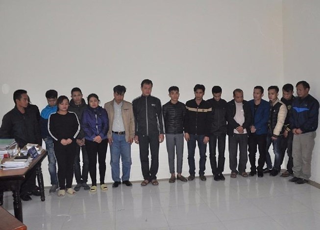 An ninh - H&igrave;nh sự - Cảnh s&aacute;t h&igrave;nh sự đột k&iacute;ch, ph&aacute; sới bạc khủng