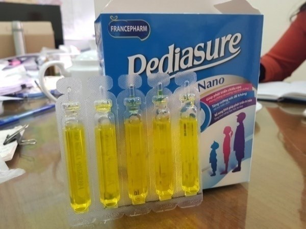 An ninh - Hình sự - Vụ Pediasure cho trẻ nghi bị làm giả: Bán công khai ở chợ thuốc