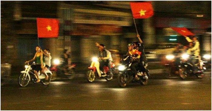 Góc nhìn luật gia - Lợi dụng cổ động U23 Việt Nam tại ASIAD để cổ vũ, đua xe trái phép có thể bị phạt tù