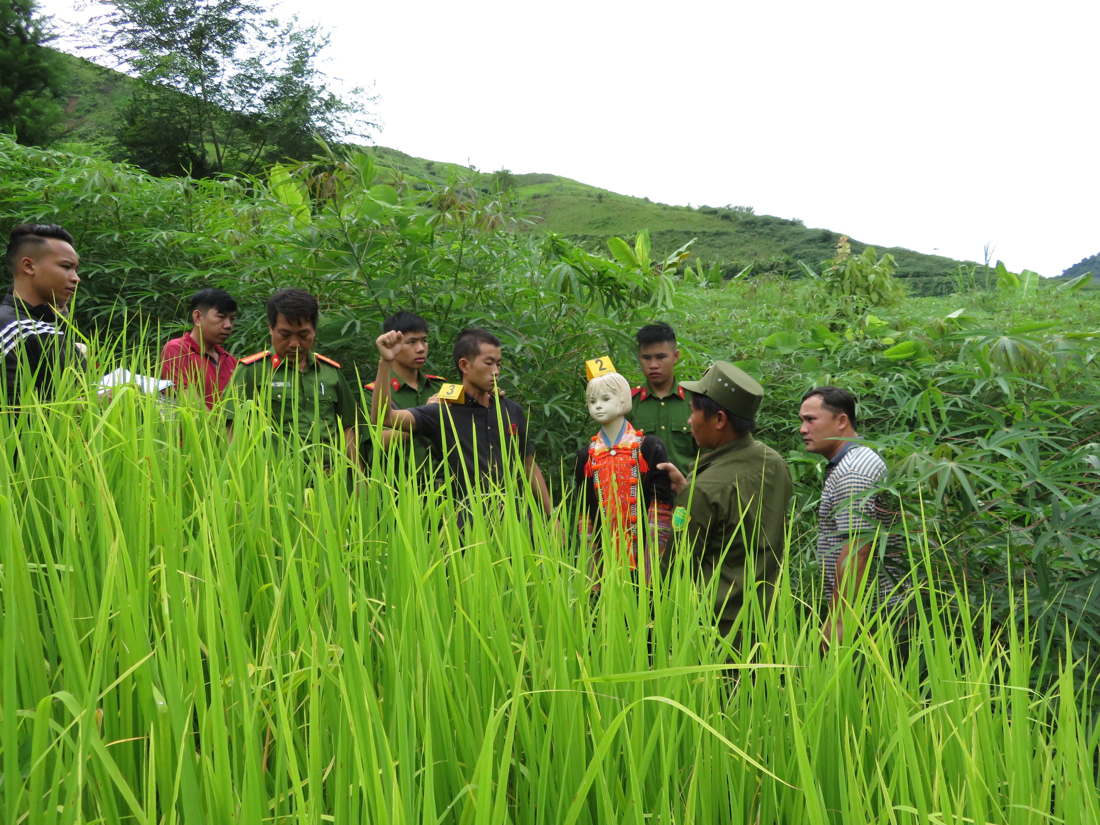 An ninh - Hình sự - Lai Châu: Bắt nghi phạm sát hại người phụ nữ độc thân ở vùng giáp biên (Hình 3).