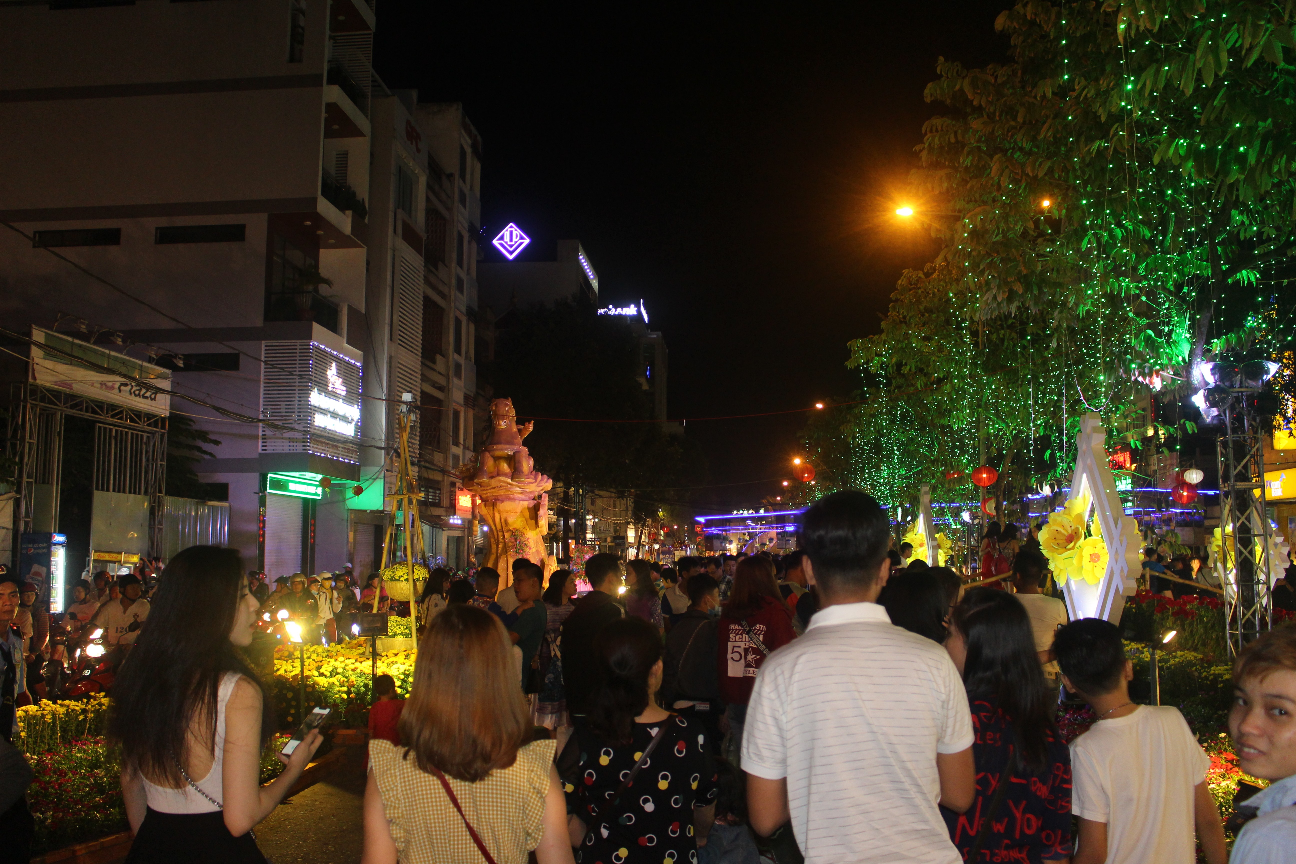 Văn hoá - Độc đáo “Bến Ninh Kiều”, “Hồ Gươm” thơ mộng giữa lòng  TP Cần Thơ (Hình 14).