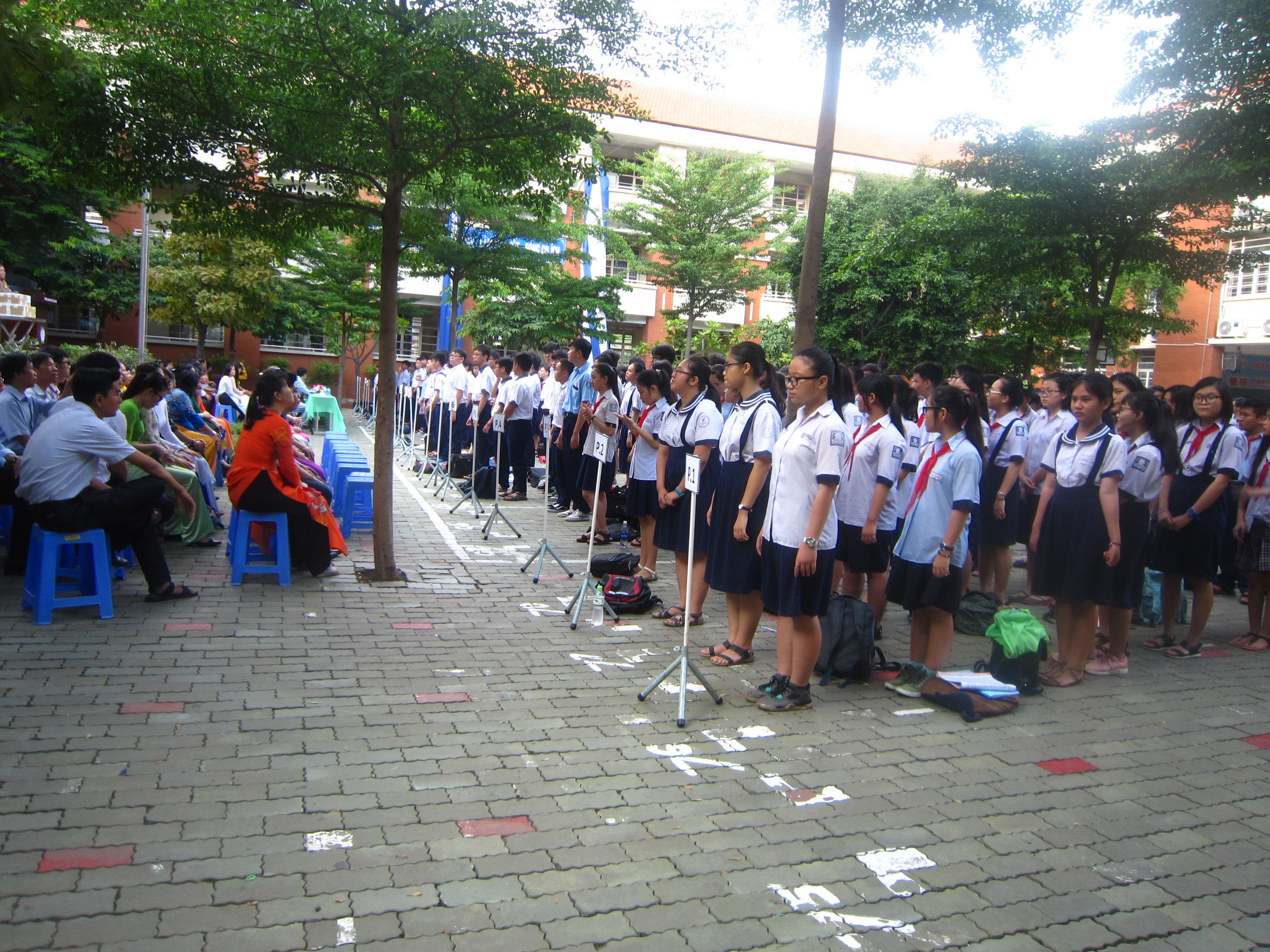 Tin nhanh - TP.HCM: Phát công điện cho học sinh nghỉ học trước bão số 16