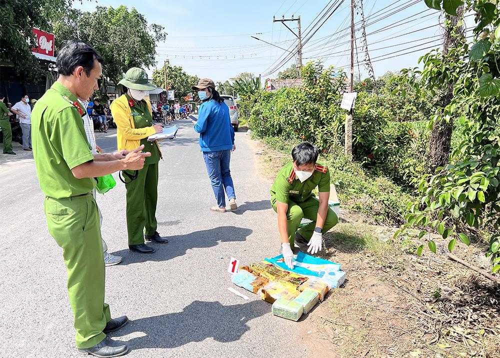 An ninh - Hình sự - Bắt hai đối tượng vận chuyển 18,6 kg ma túy từ Campuchia về Việt Nam (Hình 3).