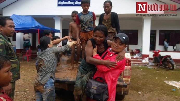 Tin nhanh - Kí ức kinh hoàng nạn nhân vụ vỡ đập: 'Nước nhiều lắm, trôi hết nhà, hết lợn, hết gà rồi'