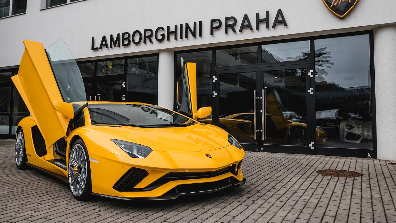 Thế giới - Lamborghini sẽ chia tay xe xăng thuần túy trong năm nay