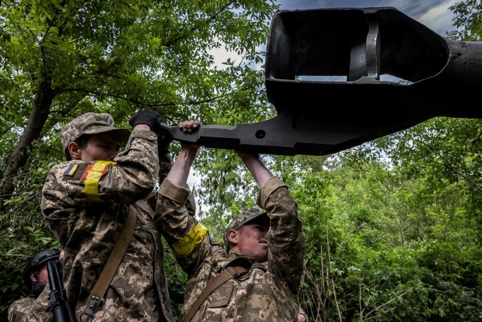 Thế giới - Nga gia tăng tấn công ở Donbass, Ukraine thừa cơ phản công (Hình 3).