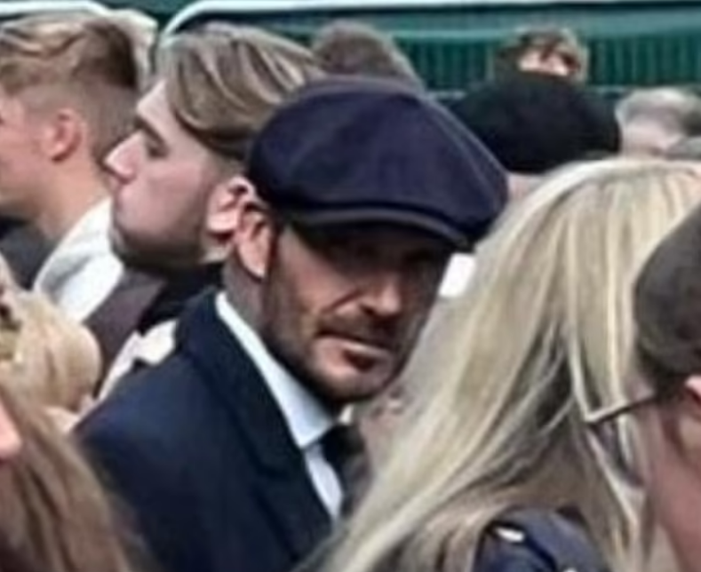 Thế giới - David Beckham xếp hàng chờ 13 giờ để vào viếng Nữ hoàng Elizabeth II (Hình 2).