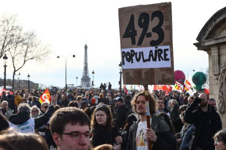 Thế giới - Lãnh đạo cực hữu Marine Le Pen cảnh báo Tổng thống Pháp Macron (Hình 2).