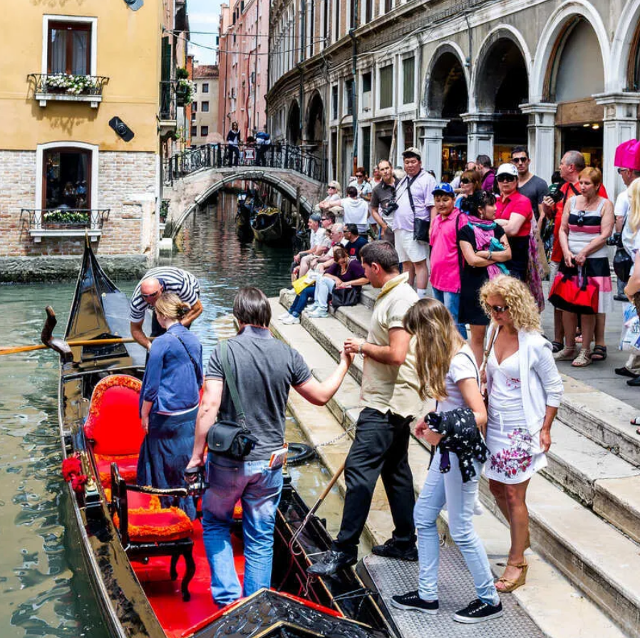 Thế giới - Thu phí vào thành phố du lịch: “Thiên đường” Venice cũng trầy trật (Hình 2).