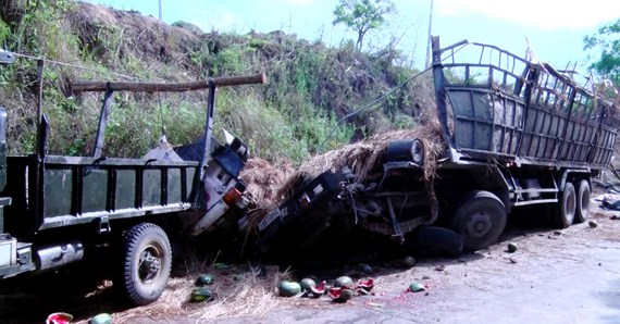 Phú Yên:  Hãi hùng xe chở dưa hấu lật nhào, 2 người tử vong tại chỗ