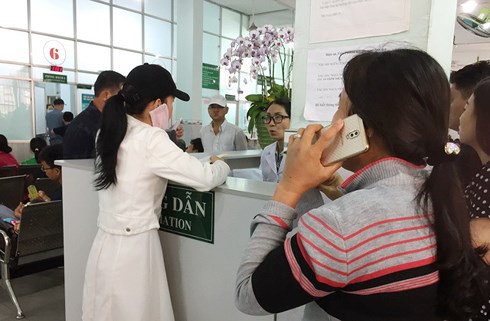 TP.HCM khan hiếm vắc-xin phòng dại, người dân lo sợ