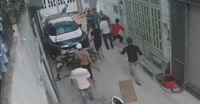 Hồ sơ điều tra - Hé lộ nguyên nhân bất ngờ khiến 2 nhóm thanh niên lao vào hỗn chiến trong hẻm nhỏ