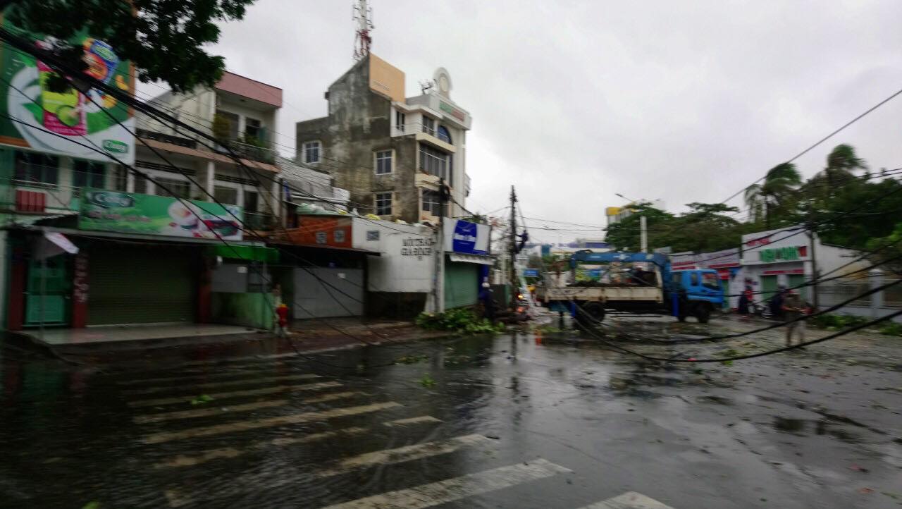 Tin nhanh - Bão số 9 vào Bà Rịa - Vũng Tàu: May mắn chưa có thiệt hại về người (Hình 3).