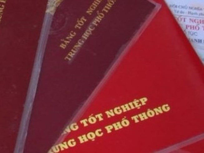 Tin nhanh - Một trưởng phòng dùng bằng THPT giả để đi học trình độ cao hơn