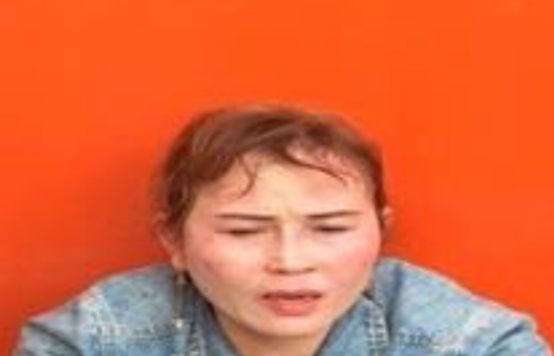 An ninh - Hình sự - 'Bà trùm' cầm đầu băng nhóm bảo kê khét tiếng ở Đồng Nai bị bắt, tiểu thương mừng rơi nước mắt (Hình 2).