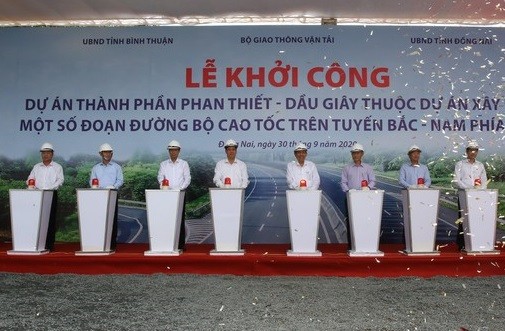 Tin nhanh - Khởi công cao tốc Phan Thiết - Dầu Giây