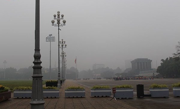 Xã hội - Chùm ảnh: Hà Nội chìm trong sương mù ngày 16/1 (Hình 9).