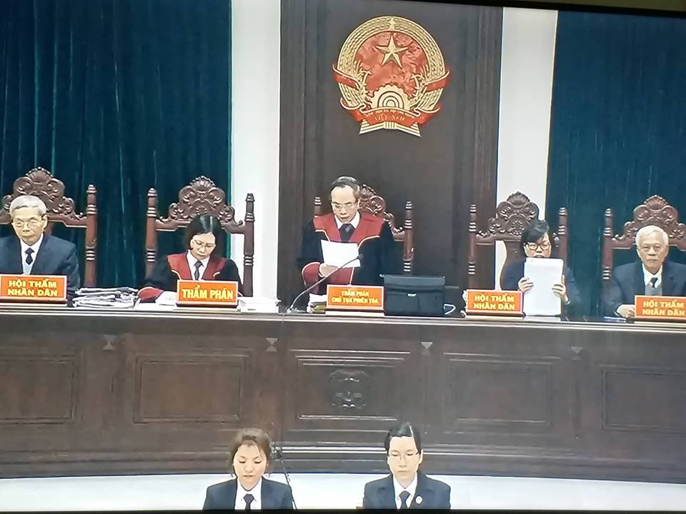 Hồ sơ điều tra - Hình ảnh đầu tiên của phiên xét xử Vũ 'nhôm” và 2 cựu Thứ trưởng bộ Công an (Hình 4).
