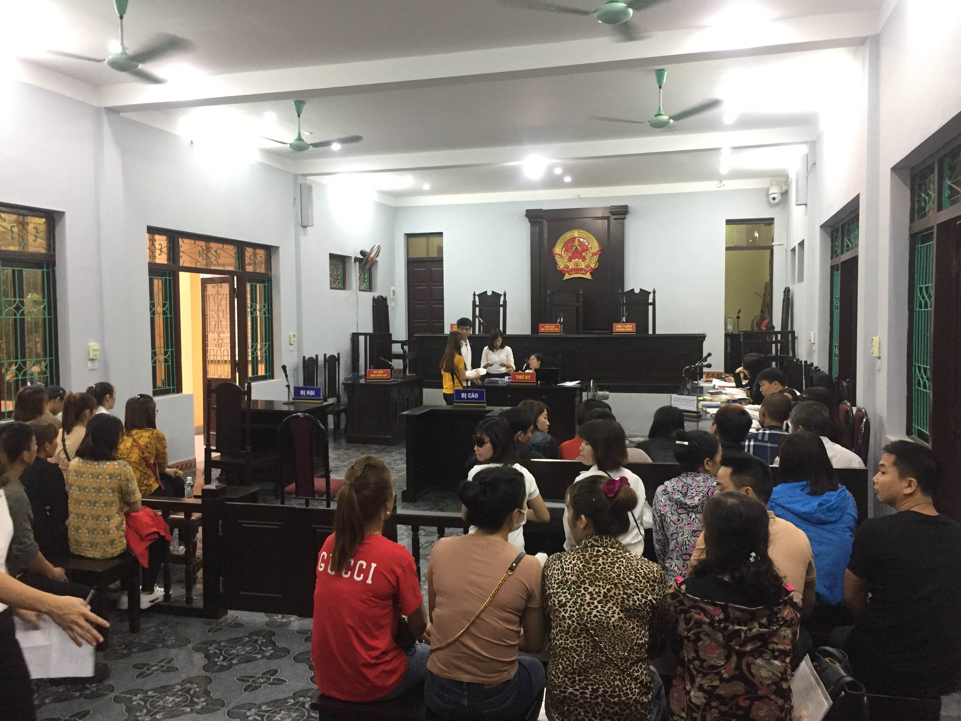 Hồ sơ điều tra - Đang xét xử vụ nhiễm bệnh sùi mào gà ở Hưng Yên