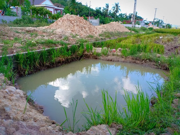 Góc nhìn luật gia - Vụ cháu bé 4 tuổi tử vong vì ngã xuống hố điện không rào chắn: Trách nhiệm thuộc về ai?