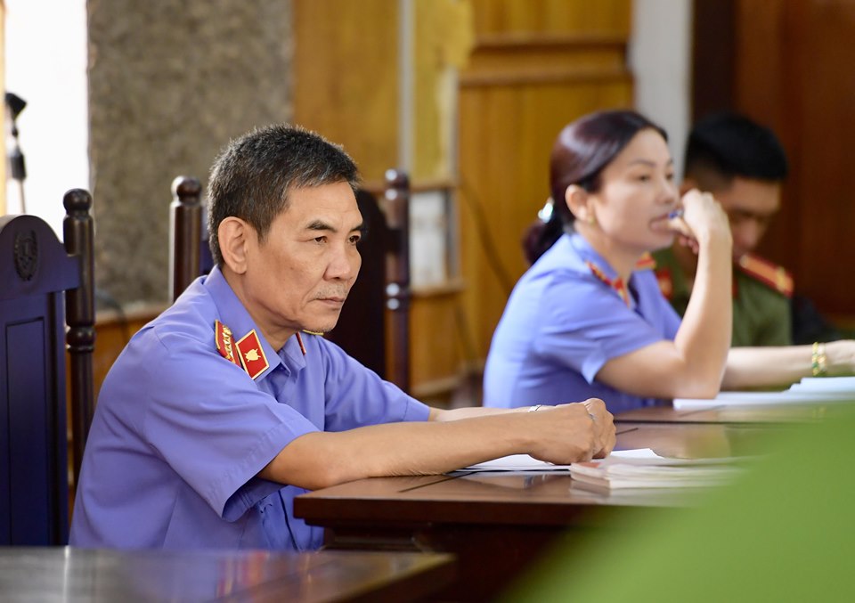Hồ sơ điều tra - Đang xét xử vụ gian lận thi cử Sơn La: Nhiều phụ huynh có con nhờ nâng điểm vắng mặt (Hình 5).