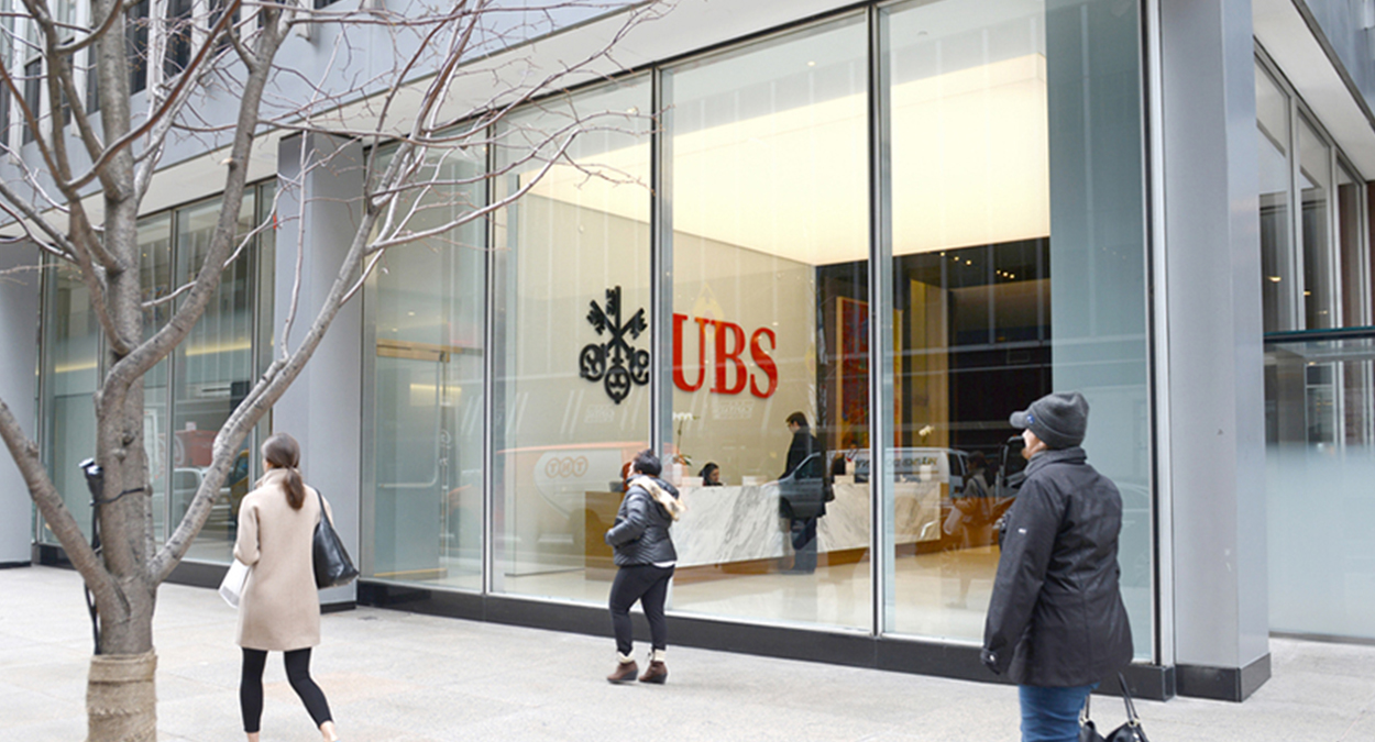 Thế giới - Reuters: UBS “đòi” Thụy Sĩ hỗ trợ 6 tỷ USD để mua lại Credit Suisse