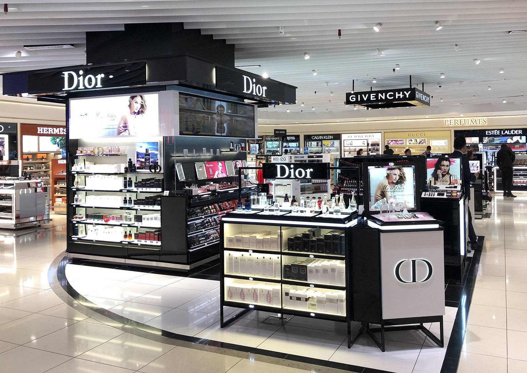 Thế giới - Dior “mở lối” vào phân khúc thời trang xa xỉ Ấn Độ  (Hình 4).