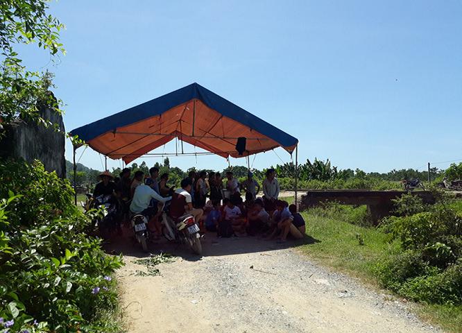 Môi trường - Thanh Hoá: Dân lập lán phản đối bãi rác bị 'phình to' gây ô nhiễm nghiêm trọng (Hình 3).