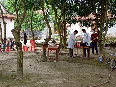 Tin nhanh - Phát hiện thi thể bé gái sơ sinh trước cổng chùa ở Hà Tĩnh