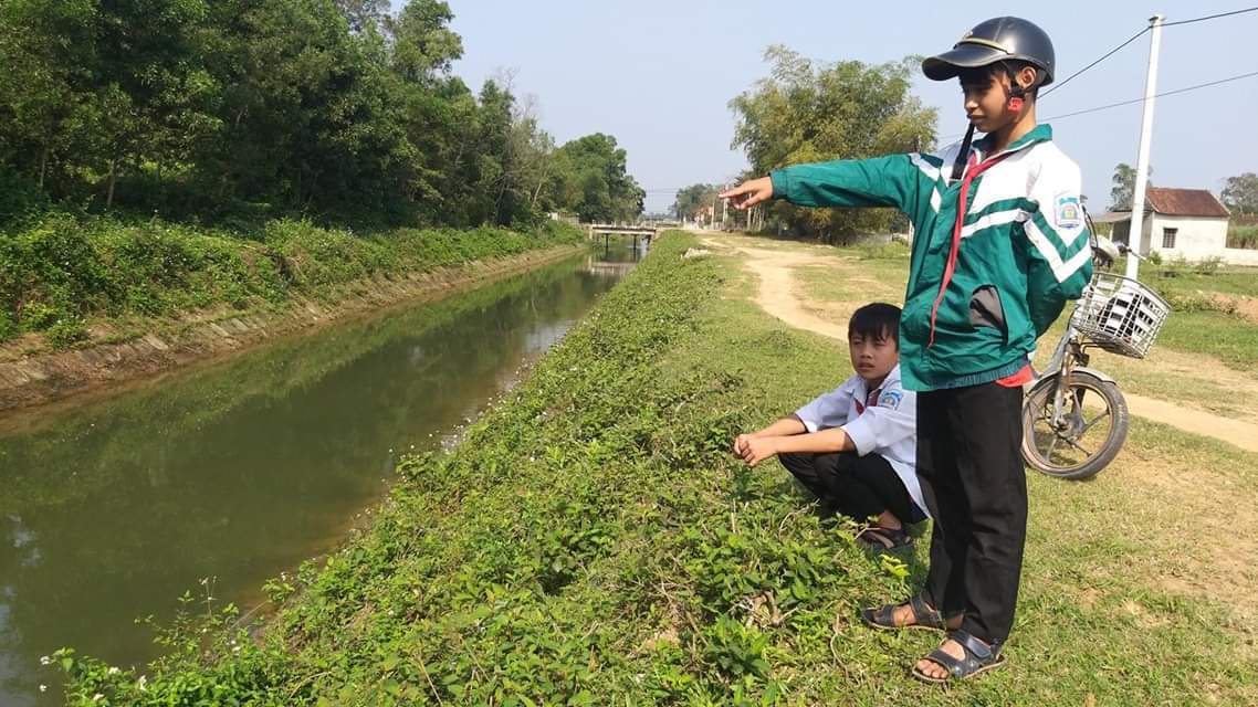 Tin nhanh - Bộ GD&ĐT tặng Bằng khen cho học sinh dũng cảm cứu 2 em nhỏ đuối nước (Hình 2).