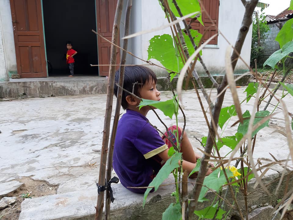 Gia đình - Chuyện người phụ nữ “đẻ rớt” và những đứa trẻ mơ ước được đến trường (Hình 4).