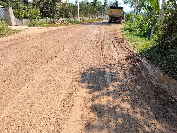 Môi trường - Hà Tĩnh: Doanh nghiệp ngang nhiên xây lắp bồn chứa dầu cạnh mỏ đất (Hình 4).