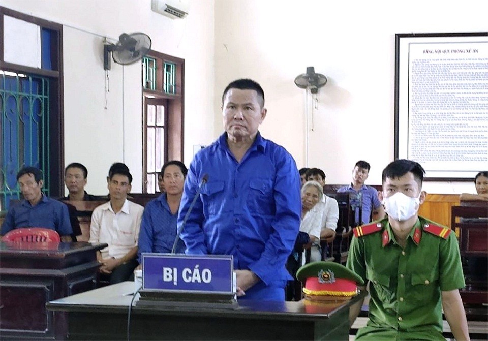 An ninh - Hình sự - Xét xử vụ bố lỡ tay đâm chết con vì mâu thuẫn gia đình