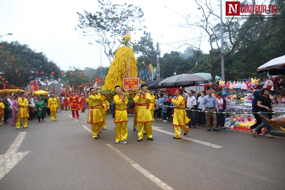 Tin nhanh - Tưng bừng hội Gióng Sóc Sơn, không còn lộn xộn tranh cướp “giò hoa tre” (Hình 4).