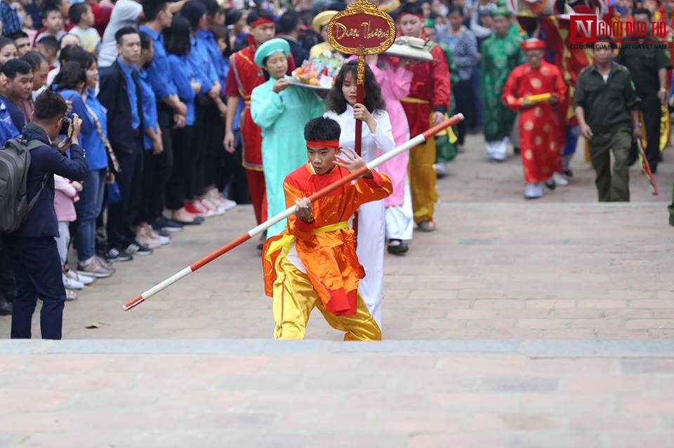 Tin nhanh - Tưng bừng hội Gióng Sóc Sơn, không còn lộn xộn tranh cướp “giò hoa tre” (Hình 3).