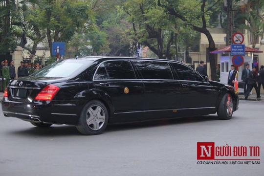 Tin nhanh - Hé lộ về những “lá chắn sống“ chạy theo xe bảo vệ nhà lãnh đạo Triều Tiên Kim Jong - un (Hình 8).