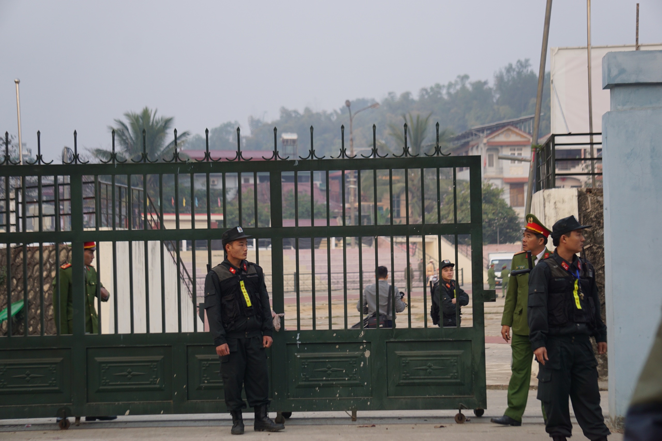 Hồ sơ điều tra - Toàn cảnh phiên xét xử vụ nữ sinh giao gà ngày đầu tiên: Các bị cáo liên tục phản cung, phiên toà kết thúc sớm