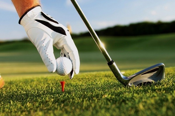 Xi nhan Trái Phải - Chơi golf - môn thể thao nguy hiểm