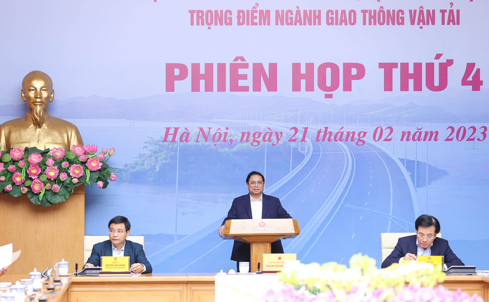 Tiêu điểm - Thủ tướng họp ban chỉ đạo các công trình trọng điểm ngành giao thông