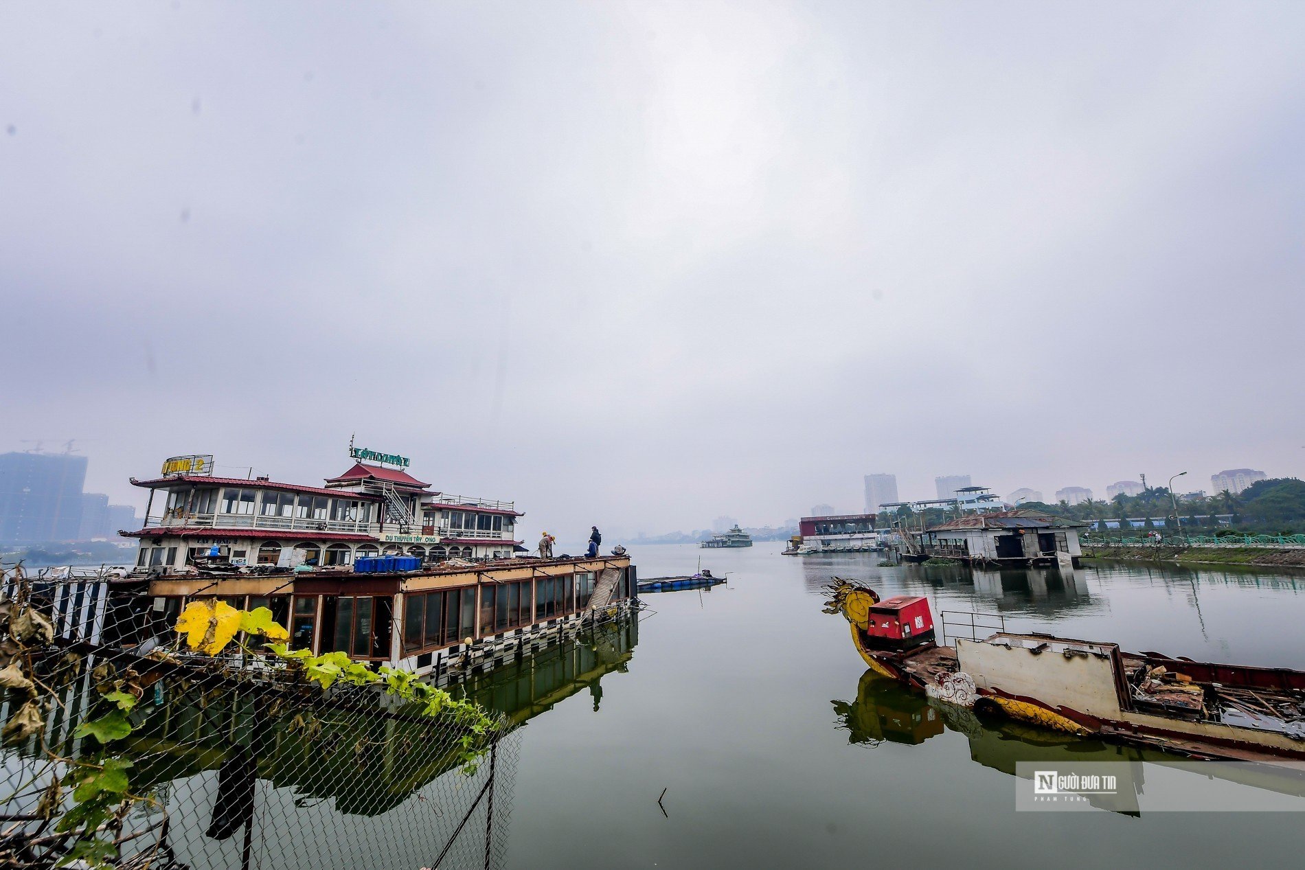 Dân sinh - Khôi phục tàu du lịch trên hồ Tây: Vấn đề lớn nhất là môi trường