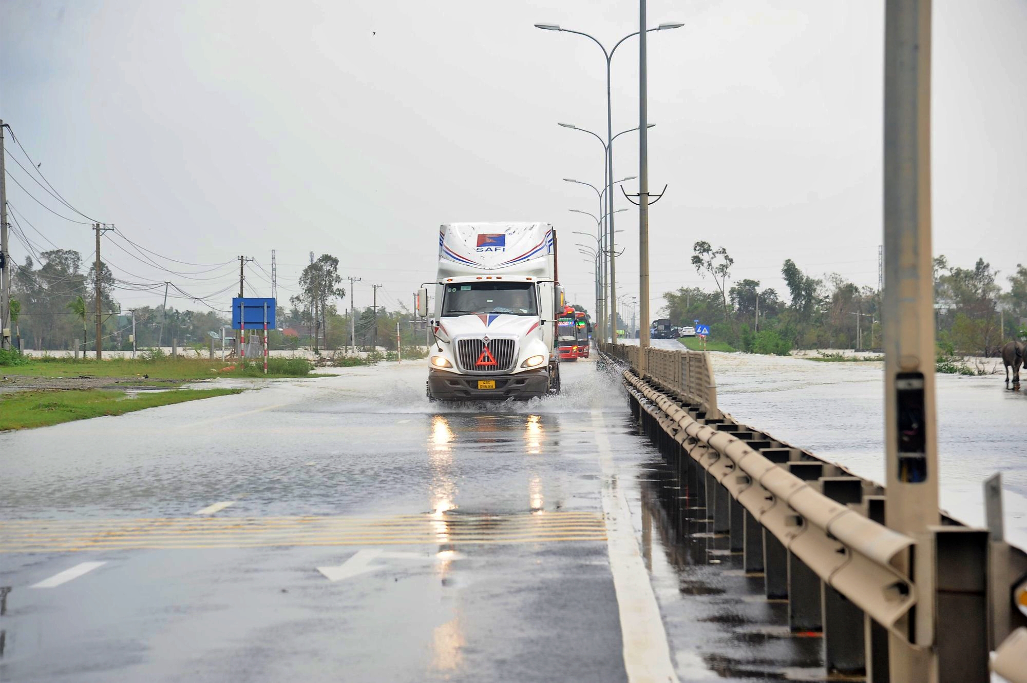 Đối thoại - Bộ GTVT đã hứa nhưng sao vẫn chưa thấy động tĩnh mở rộng Quốc lộ 1A? (Hình 2).