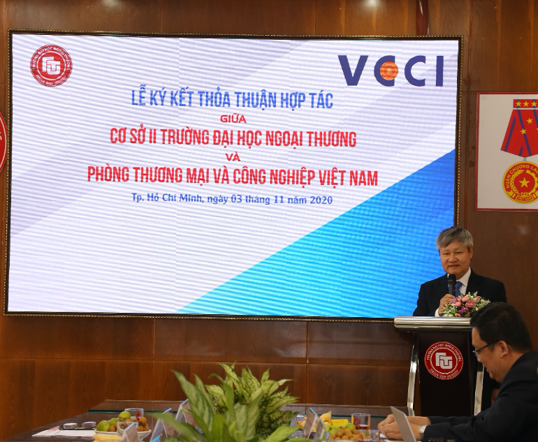 Xã hội - Cơ sở II trường Đại học Ngoại thương ký kết hợp tác với Phòng VCCI (Hình 2).