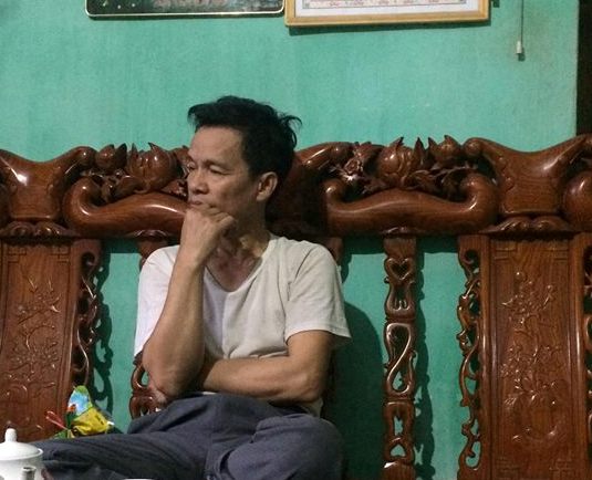 X&atilde; hội - Chủ vườn đ&agrave;o bị kẻ gian chặt ph&aacute;: &ldquo;Đ&agrave;o bạc triệu giờ chỉ l&agrave;m củi đun&rdquo;