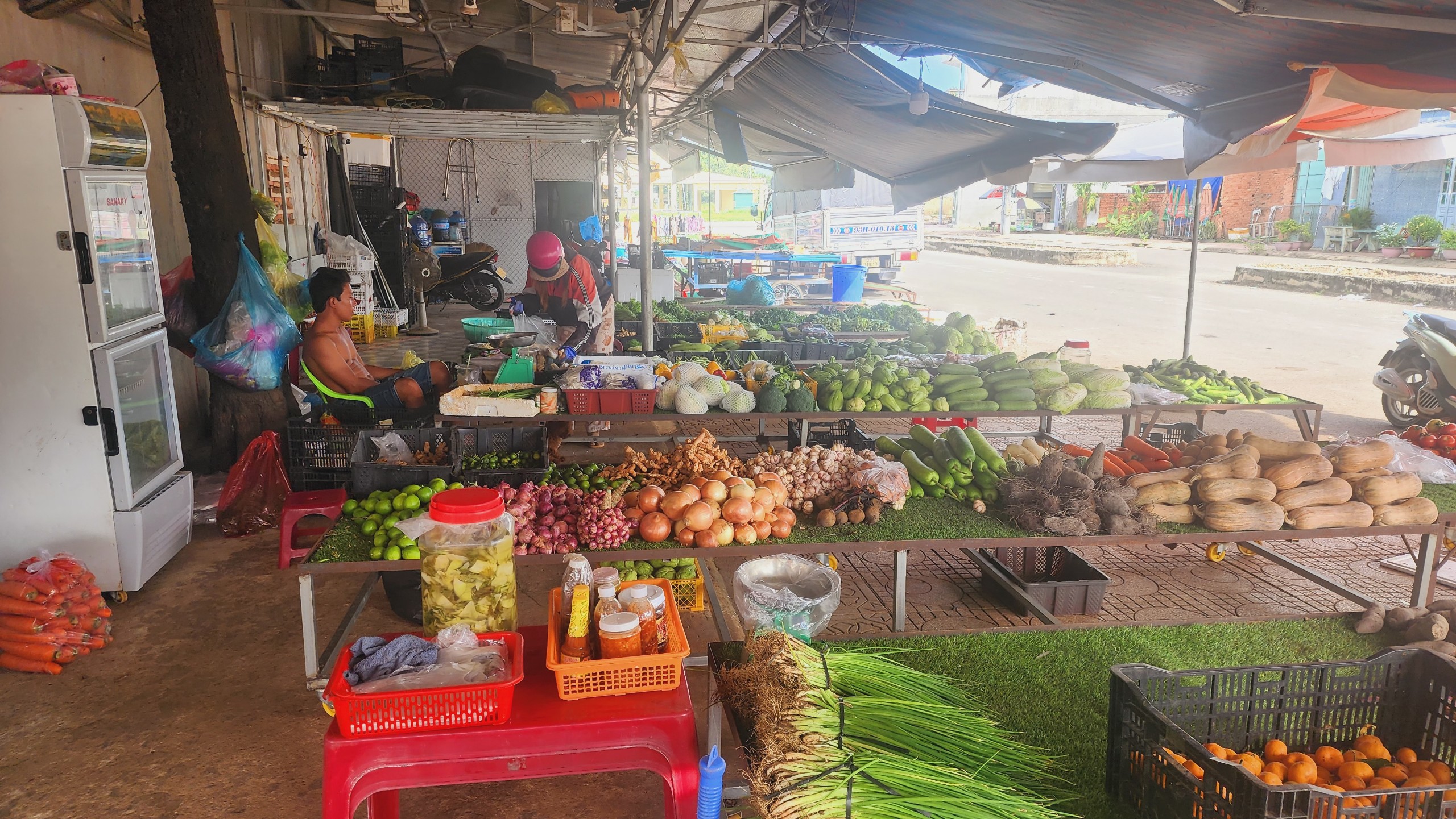 Dân sinh - Bình Phước: Chi 6 tỷ xây chợ, khánh thành 1 năm vẫn bỏ hoang (Hình 2).