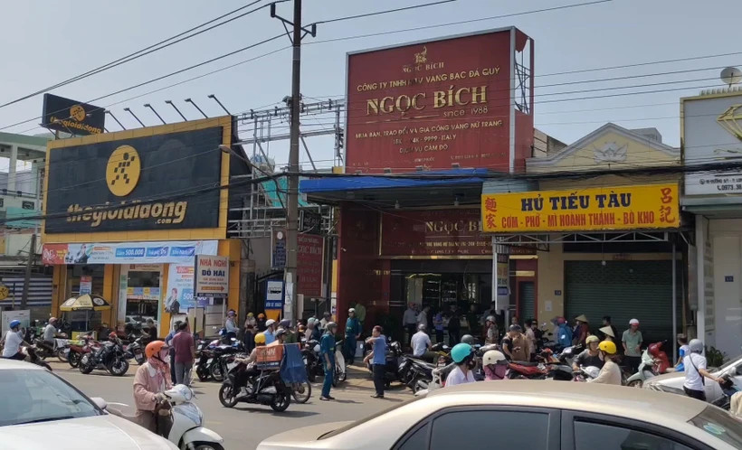 An ninh - Hình sự - Bình Phước: Bắt thanh niên 17 tuổi cướp tiệm vàng (Hình 3).