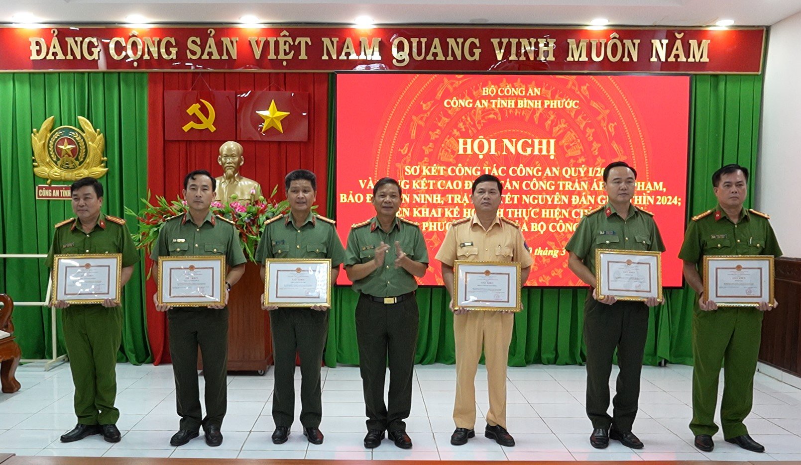 An ninh - Hình sự - Bình Phước: Tội phạm hình sự và tai nạn giao thông giảm (Hình 3).