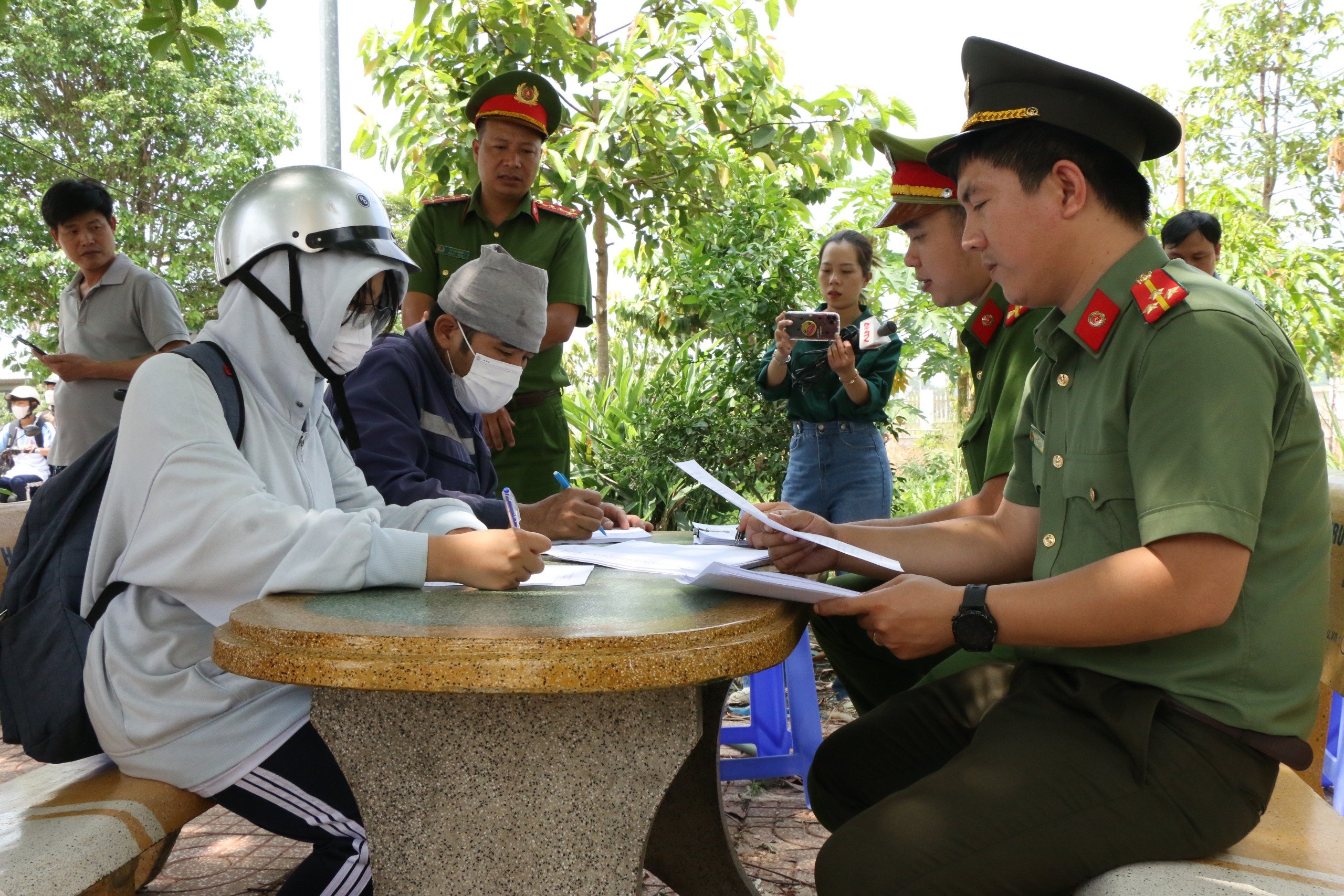 Dân sinh - Bình Phước: CSGT Đồng Phú kiểm tra phương tiện, phòng ngừa tai nạn cho học sinh (Hình 4).