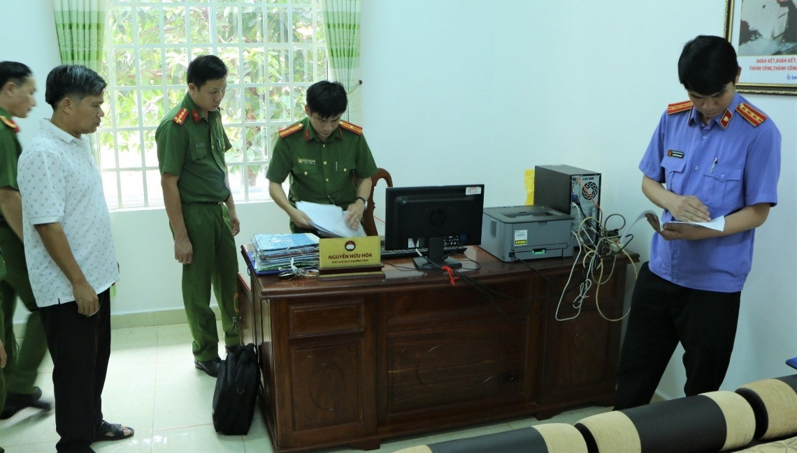 An ninh - Hình sự - Bình Phước: Bắt tạm giam nguyên phó phòng Tài nguyên và Môi trường huyện Bù Gia Mập (Hình 2).